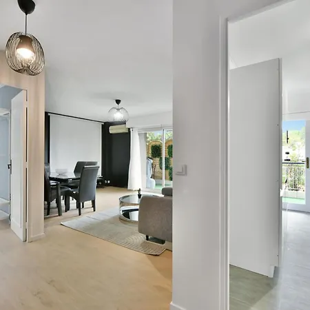 Le Sun Valley - Videoprojecteur Et Terrasse Zen *